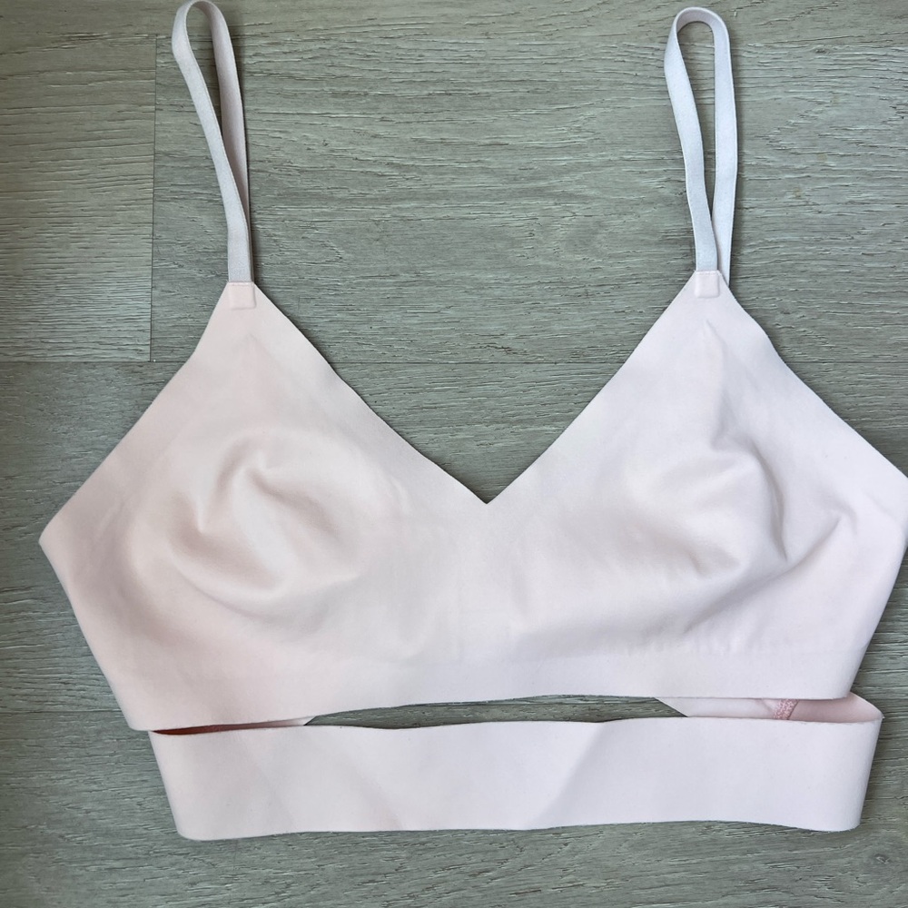 🩰 lululemon Happy Warrior Bra Ballet Slipper Pink - Size 8